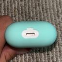 Apple AirPods Photo 6