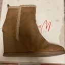 Wonderly NWB  Wedge Heel Booties Size 9 Women tan suede Zip Up Photo 3