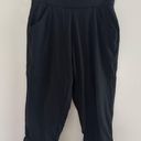 Columbia Black  Omni-shield capri pants Small Photo 0