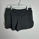 Mountain Hardwear Women’s  Size Medium Grey‎ Stretchy Athletic Shorts 2.5” Inseam Photo 3