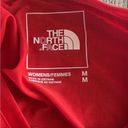 The North Face Size Medium Red Short Sleeve Athletic Top New with Tags Photo 4