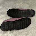 Comfortview Woman’s  Pink and Black Sneakers Size 9.5 Photo 4