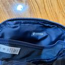 Lululemon Everywhere Belt Bag pitch Blue 1L Brand New Photo 3