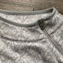 Talbots T by  Off White & Gray Snowflake Sweater S Petite Photo 3