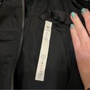 Lululemon  cropped rain jacket black size 4 Photo 2