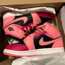 Nike Air Jordan’s 1 Mids Photo 2