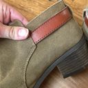 American Eagle  woman’s olive green leather ankle boots 7.5 Photo 8