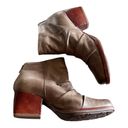 Kork-Ease  Kissel Ankle Boots Ruched Leather Block Stacked Heels Back Zipper 9M Photo 5