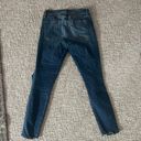 Frame le skinny de Jeanne distressed cropped light wash stretchy jeans 28 Photo 8