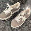 Steve Madden  Womens Sneakers Tan/Beige 7 Lace-Up Platform Star Suede Sock Lining Photo 1