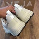 VEJA  Beige walking lace up low top shoes sneakers women’s 7 new Photo 4