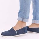 Toms Tom’s Women’s Classic navy canvas lightweight flats size 8.5  shoes Photo 0