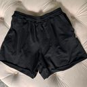 Vuori Shorts Photo 2