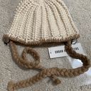 Urban Outfitters Luna Chunky Charm Beanie NWT - Ivory Photo 5