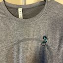 Lululemon  swiftly long sleeve relaxed “sea suite” logo’s top size 4 Photo 1