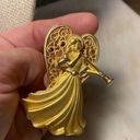 Krass&co JJ Jonette Jewelry  Angel brooch gold tone vintage stamped Photo 0