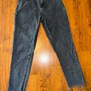 Universal Threads Women's High-Rise Boyfriend Jeans - Universal Thread Black Wash 4/27R Photo 0