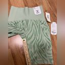 Xersion  Quick Dry Plus Bike Short Size XS New Green Zebra Photo 5