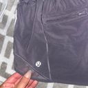 Lululemon Hotty Hot Short 2.5” Photo 2