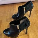 Michael Kors  BLACK LEATHER SIDE SIP BOOTIES PLATFORM HEEL PUMPS SIZE 6.5 Photo 5