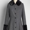 Modcloth VOODOO VIXEN ‎ Air of Sophistication Coat Size 8 Grey Black Faux Fur NWT Photo 1