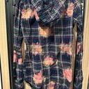 Daytrip Ladies  bleached hooded flannel Photo 3