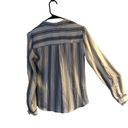 Candie's Pre Owned Women’s Candie’s Long Sleeve Butron Up Blouse Sz XS Casual Practical Photo 2