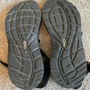 Chacos Women’s size 9 Black Chaco Sandals with Flaw Photo 7