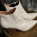 Indigo rd. White Ankle Boots Photo 1