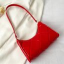 Red Purse Photo 0