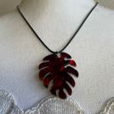 Monstera red acrylic leaf necklace Photo 2