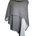 Neiman Marcus  Cashmere Sweater Wrap in Medium Gray Photo 0