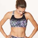 Lululemon  Energy Bra Size 6 Photo 0