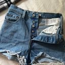 Levi’s Ribcage Shorts Photo 0