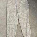 Old Navy Active athletic joggers  Photo 2