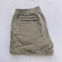 Mountain Hardwear Mountain Hardware Olive Shorts Size 10 Photo 1