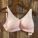 Secret Treasures  NWT  Women's Wirefree Bonded Bra with Convertible Straps pink Photo 0