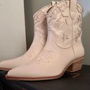 Shu Shop Western Cream Cowgirl Boots Shooting Stars Tan Size 8.5 Photo 3