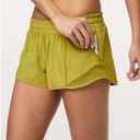 Lululemon  Hotty Hot Short II *2.5" size 6 Photo 1