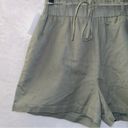 Pink Lily  Green High Waisted Tie Waist Midi Shorts size medium Photo 1