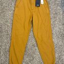 Gap NWT-  Twill Girlfriend Joggers Photo 0