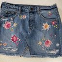 American Eagle  OUTFITTERS Blue Washed Embroidered
Denim Mini Pure Cotton Skirt 8 Photo 3