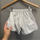 Lululemon  Hotty Hot Shorts White Size 0 Photo 2