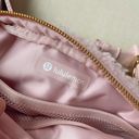 Lululemon everywhere belt bag 1L fleece pink/gold Photo 9