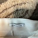 Skinny Girl  white jeans. NWT. Elastic waist and tummy control. Photo 3