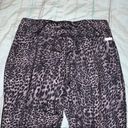 Danskin  Now cheetah print Capri leggings, 8-10 M Photo 2