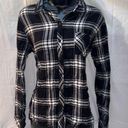 Well Worn  Long Sleeve Button Down Women’s Flannel Size Small Black And White Photo 0