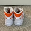 Nike Jordan 1 Mid Photo 3