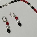 Black & Red Beaded Pierced Dangle Earrings & Necklace 19 1/2 Inch Photo 2