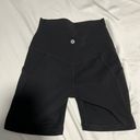 Lululemon Wunder Train High-Rise Short with Pockets 6” Photo 4